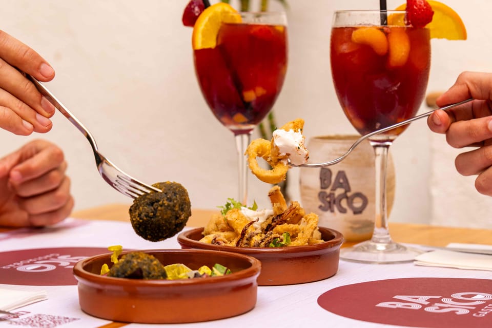 Alcudia: Self-Guided Gourmet Tapas and Wine Tour - How the Alcudia tapas crawl actually works