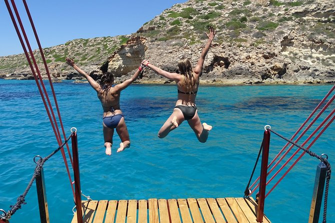 Barca Samba: The best boat experience in Mallorca - Price and Value for a 4-Hour Mallorca Boat Cruise