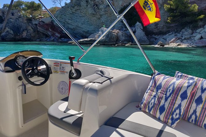 boat rental - What the briefing gets right (Daniel, Carlos, and clear instructions)