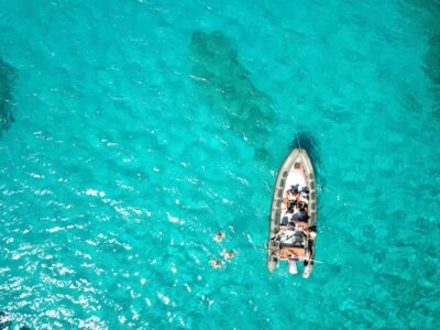 Cala Ratjada: SUP SAFARI TOUR 2H - From the shop to your first paddle strokes