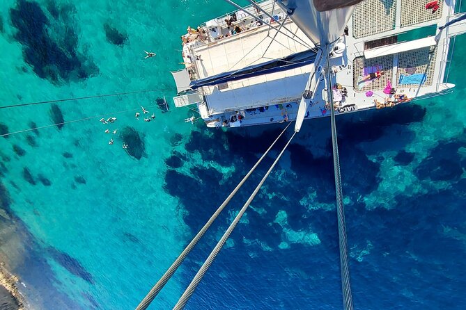 Catamaran with BBQ in the Bay of Palma - A 4-hour catamaran reset in the Bay of Palma