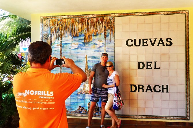 Caves of Drach Half-Day Tour with Boat Trip and Music Concert - Majorica pearls near the caves: use the time wisely