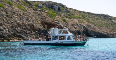 El Arenal, Mallorca: Bay of Palma Boat Tour with Snorkeling - The 2-Hour Rhythm: Music, Bar Drinks, and When You Hit the Water