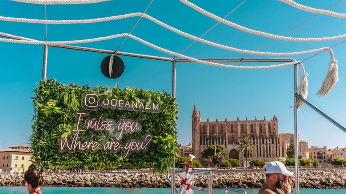 From Magaluf: Palma Bay Sightseeing Cruise with Live Music - Live music and the vibe: relaxed, not rowdy