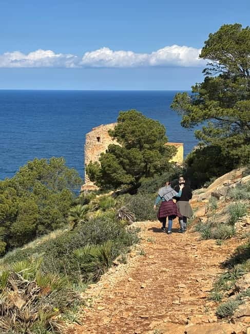 From Palma: Sierra de Tramuntana Hiking with small Picnic - Group size and guide style: small group means real attention