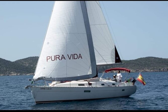 Half day on a private sailboat in Mallorca (port d'andratx) - Food and drinks onboard: tapas-style comfort, not fancy fuss