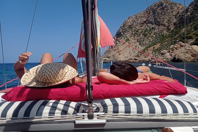 Half day on a private sailboat in Mallorca (port d'andratx) - Captain personality: David, Patricia, and the details that make it feel easy