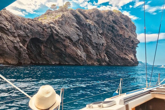 Half Day Sailing Excursion along the Coast - How much this half-day sail costs, and why the price makes sense (for the right group)