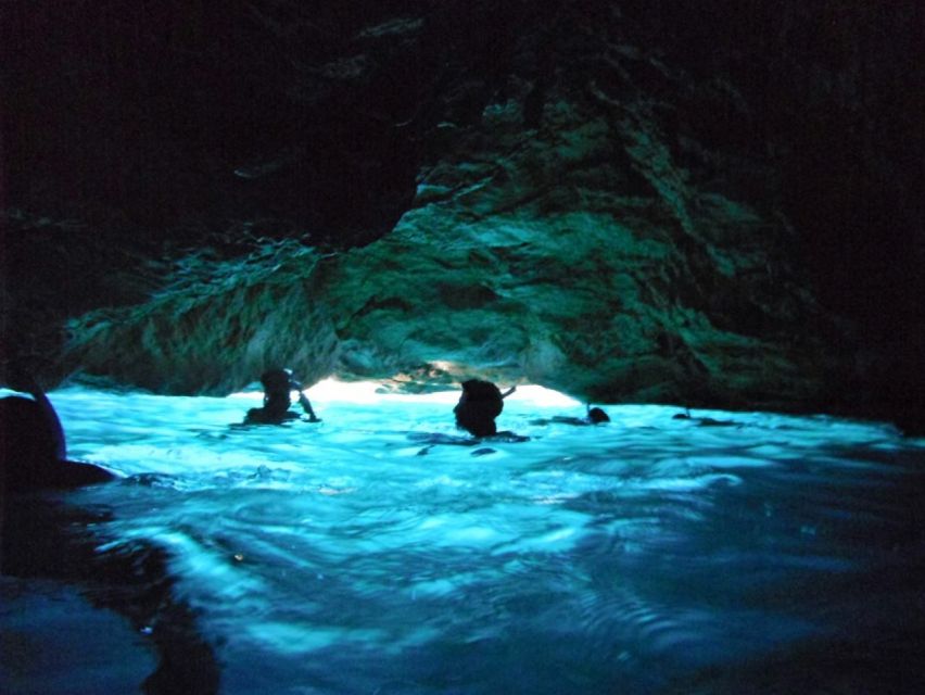Mallorca : Blue Cave Boat Tour with Snorkeling - Why the Blue Cave only works if you arrive by boat