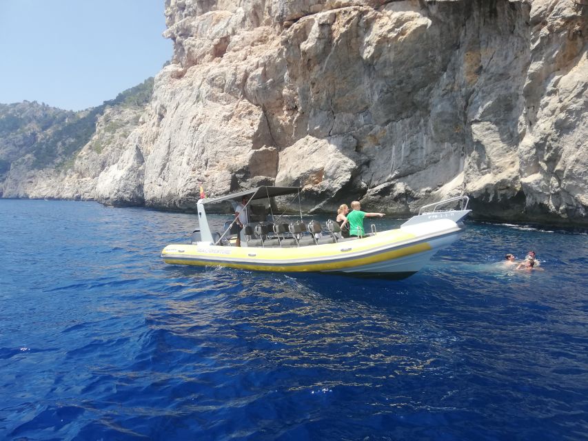 Mallorca : Blue Cave Boat Tour with Snorkeling - Snorkeling stops and swim time: where the water does the work