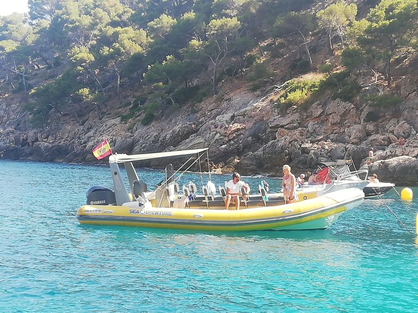 Mallorca : Blue Cave Boat Tour with Snorkeling - The guide experience: friendly, bilingual, and funny in the right way