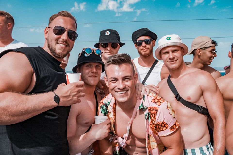 Mallorca: Boat Party with DJ, Buffet and Entertainment - Drinks policy: what you pay for and what costs extra