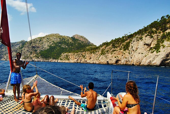 Mallorca Catamaran Tour in the Bay of Pollensa - Cruise views around the Bay of Pollensa: cameras on, mind quiet