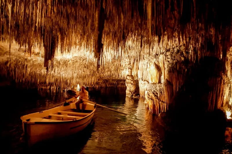 Mallorca: Caves of Drach Tour from the North with Boat Trip - Porto Cristo time: pleasant sea air, but it can be long