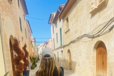 Mallorca Full-Day VIP Tour: Valldemossa, Deià & Sóller Experience - Valldemossa’s cobbled stroll: Chopin vibes and built-in shopping time