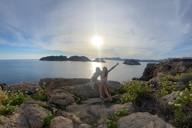 Mallorca Full-Day VIP Tour: Valldemossa, Deià & Sóller Experience - Port de Sóller: the best stop for photos, lunch breaks, and beach time