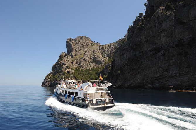Mallorca in One Day Sightseeing Tour with Boat Ride and Vintage Train - Sóller tram into town: the lemon-and-orange corridor
