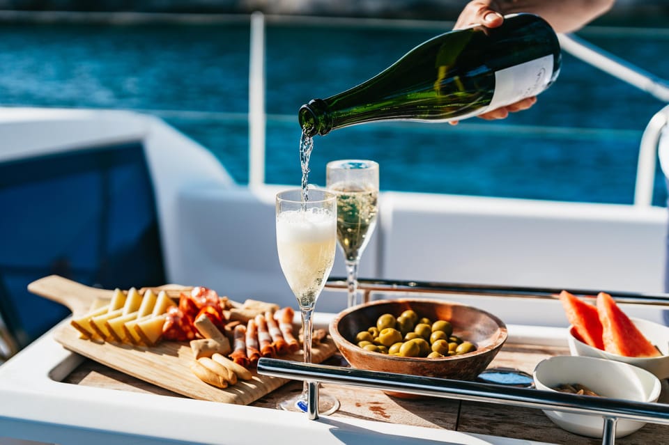 Mallorca: Midday or Sunset Sailing with Snacks and Open Bar - Key Highlights I’d Plan My Day Around