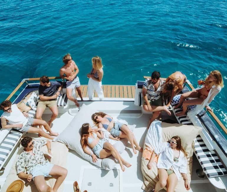 Mallorca: Palma Boat Tour & Snorkeling with Drink Included - The “secret stop” (about 70 minutes): photos, snorkel, and marine life