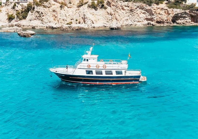 Mallorca: Palma Boat Tour & Snorkeling with Drink Included - Palmanova leg: views of Illetas and Cala Mayor