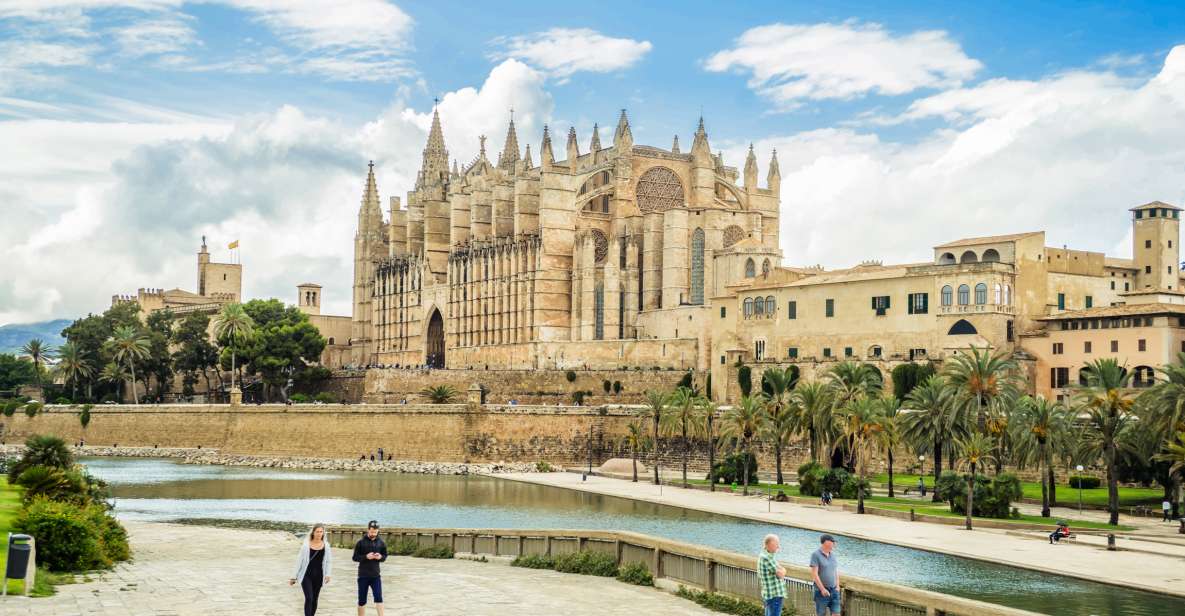 Palma: Cathedral of Mallorca Skip-the-Line Entry Ticket - Inside La Seu: what you’ll see right away