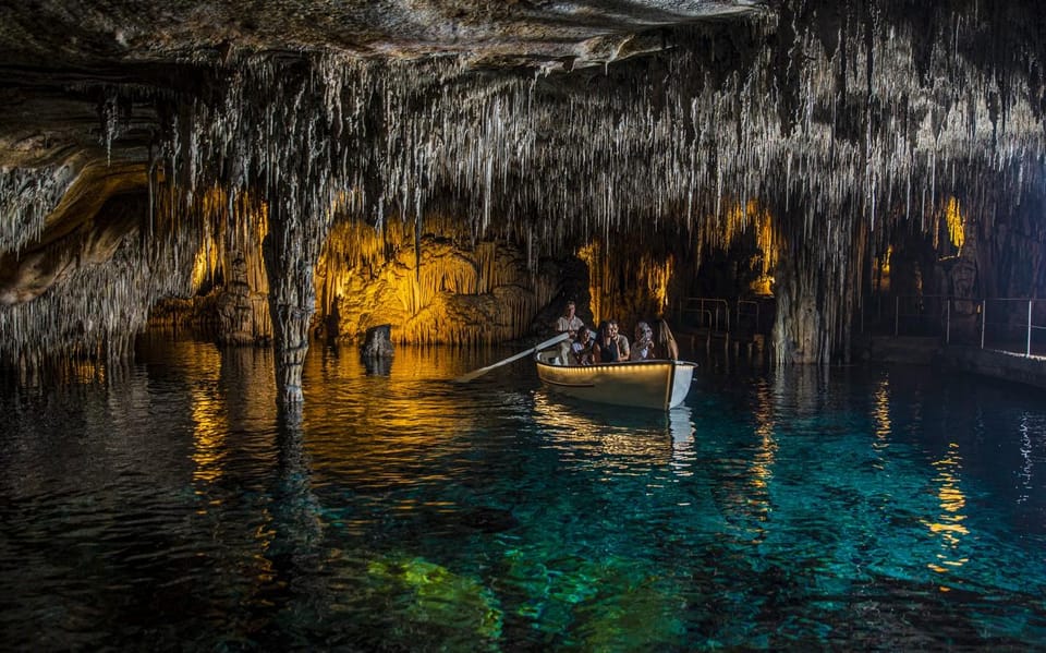 Palma: Caves of Drach Entrance, Music Concert, and Boat Trip - The Lake Martel light show: why it’s timed the way it is