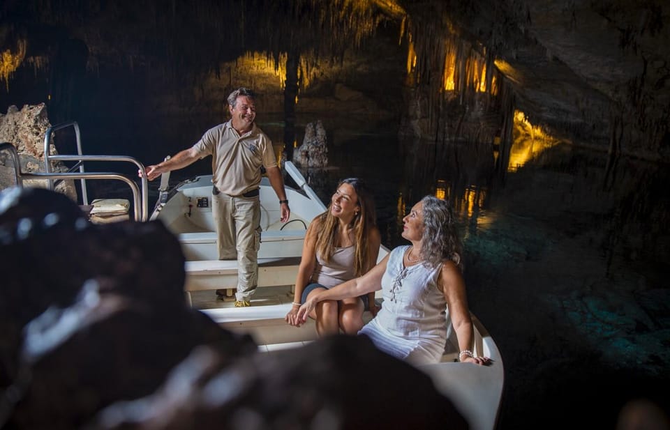 Palma: Caves of Drach Entrance, Music Concert, and Boat Trip - Wooden boat on Lake Martel: manage expectations and timing
