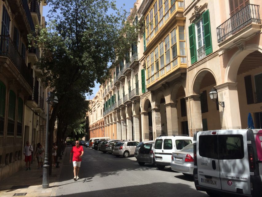Palma: Culinary Tapas Tour of the Old Town - Es Baluard Fortress and Passeig del Born: the evening stroll break