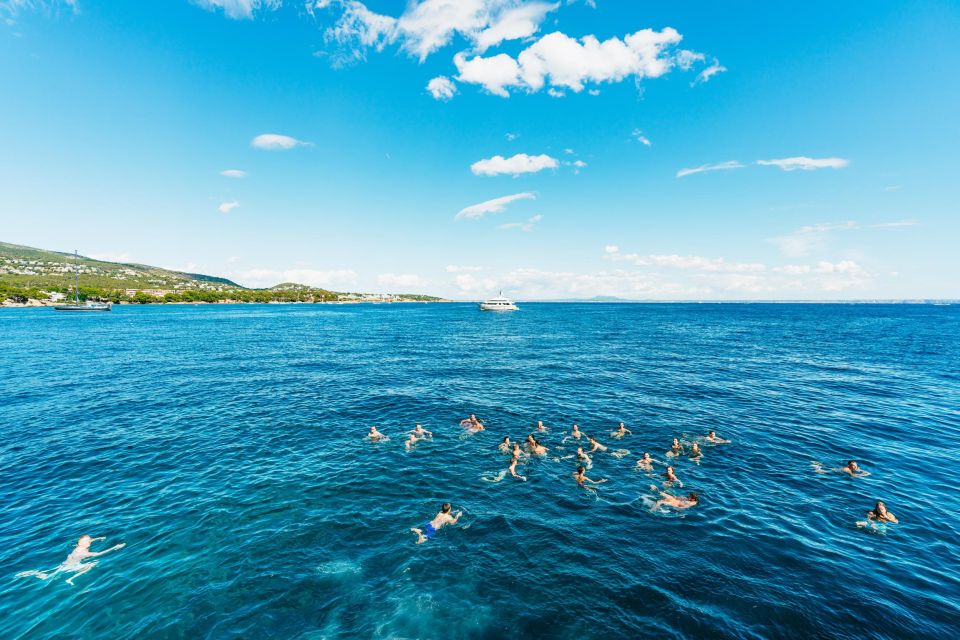 Palma de Mallorca: Daytime Boat Party with Live DJ - Getting started at Barca Samba: where to meet and how not to lose time