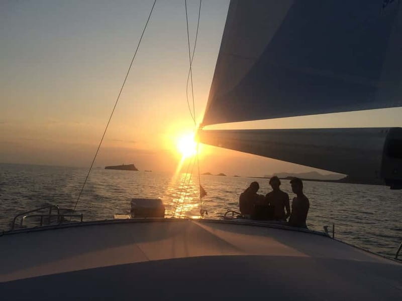 Palma de Mallorca: Deluxe Catamaran Sailing Tour with Meal - Value check: is $88 a steal or just a nice boat ride?