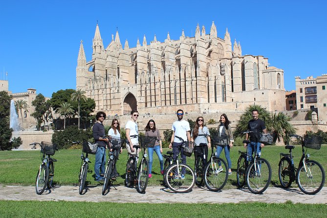Palma de Mallorca Easy Bike Tour (Small Groups) - Es Baluard: where the bay view beats the postcard