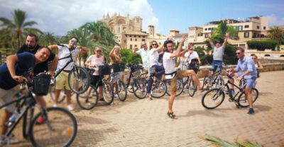 Palma de Mallorca: Guided Bicycle Tour - From Palma’s seafront bike lane to Palma Cathedral (La Seu)