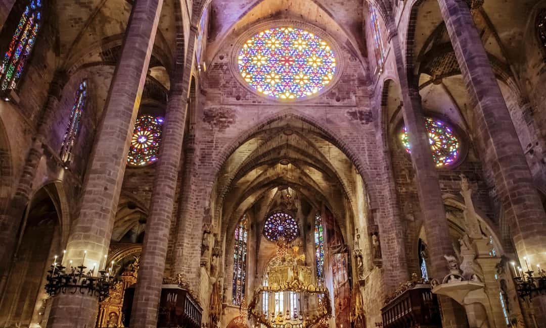 Palma de Mallorca: Old Town and Cathedral Tour - Palma Cathedral Without the Queue: Why This Tour Works