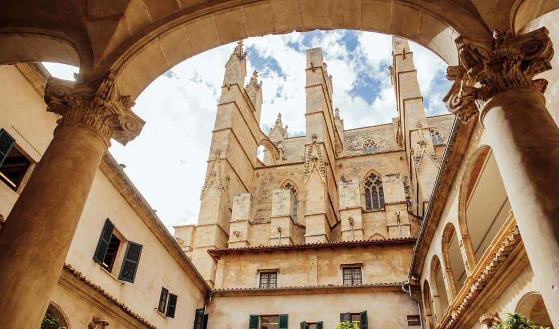 Palma de Mallorca: Old Town and Cathedral Tour - What You Get for $32: Value Breakdown That Makes Sense