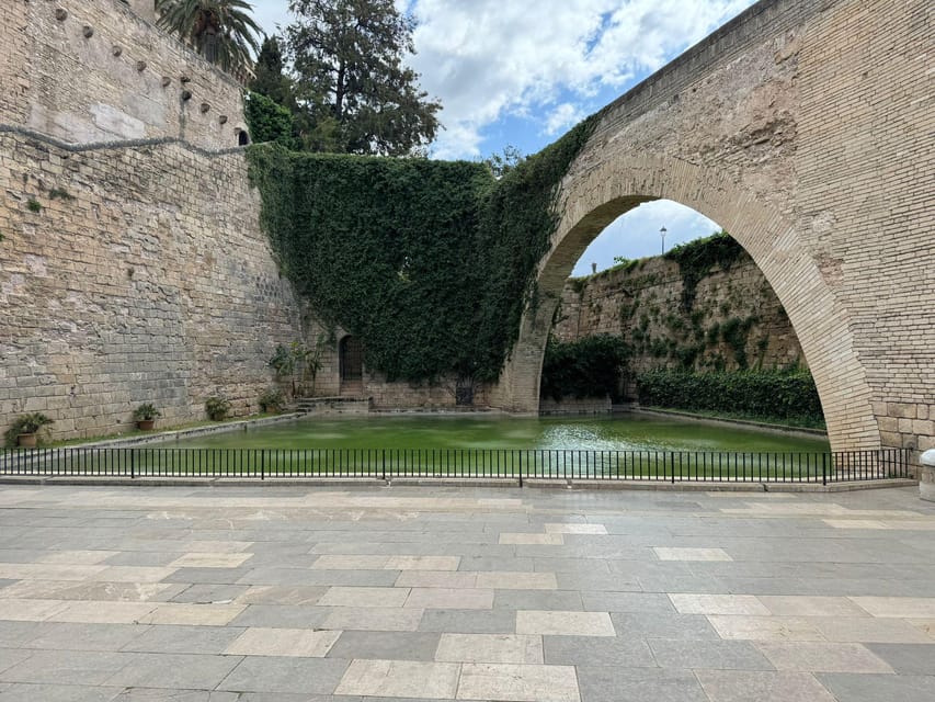 Palma de Mallorca Old Town Guided Bike Tour (Small Groups) - Santa Clara Convent and city-wall viewpoints: where the photos get better