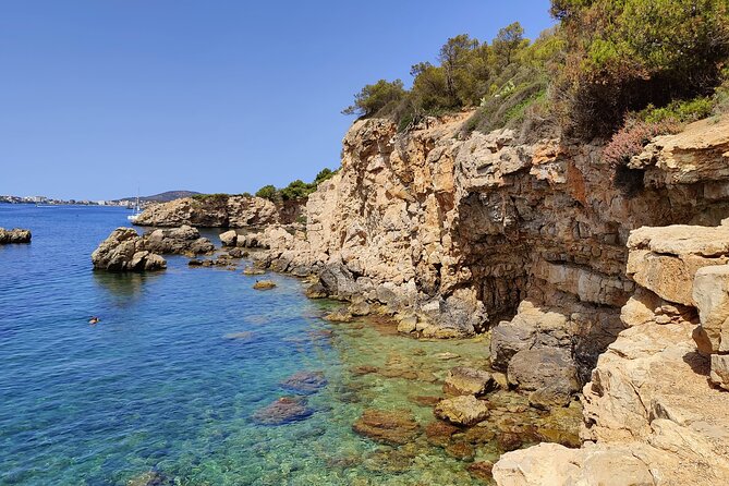Palma de Mallorca: Small Group Tour by Locals in Hidden Coves - Fortín Militar de Bendinat: a fortress stop that adds meaning