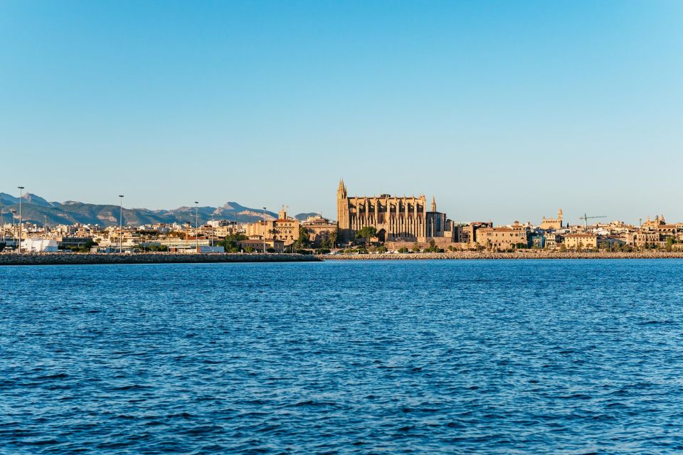 Palma de Mallorca: Sunset Boat Tour - Music and the vibe: fun evening, not a quiet nature cruise