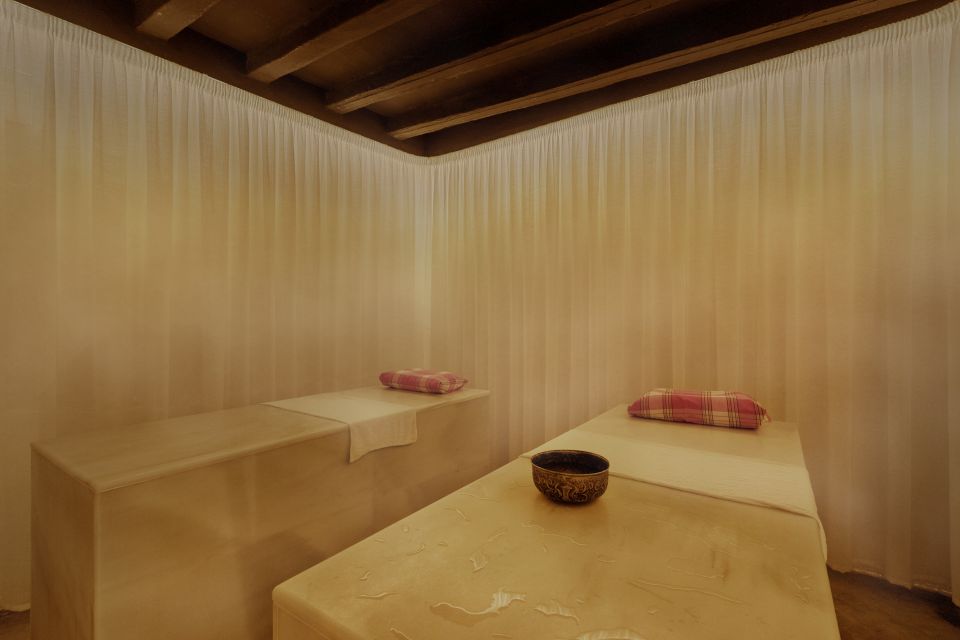 Palma: Hammam Al Àndalus Bath Session with Massage Options - Small group size in Palma: privacy without isolation