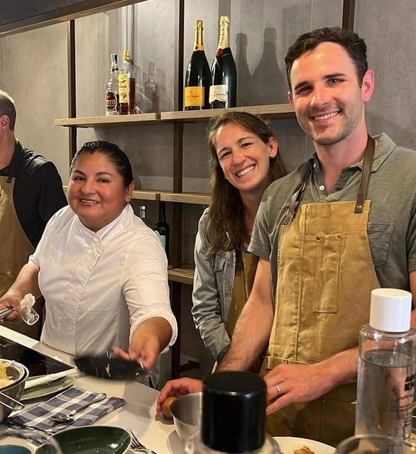 Palma: Mediterranean Cooking Class with Drinks - Open bar with your food: why the drinks feel integrated, not random