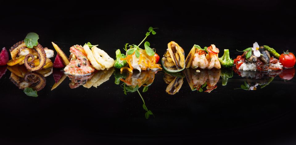 Palma Old Town Sunset Tour and Food Tastings - The tapas bar stop: 3 tastings and a drink