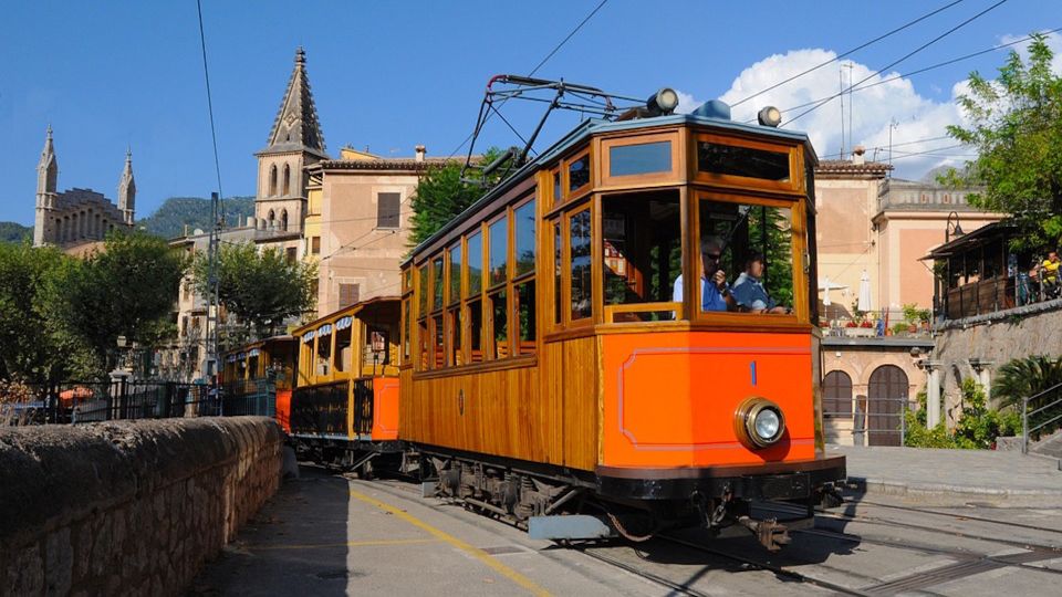 Palma: Tramuntana Full-Day Tour with Sóller Train and Lunch - Getting oriented in Sóller: Modernist streets and time to taste