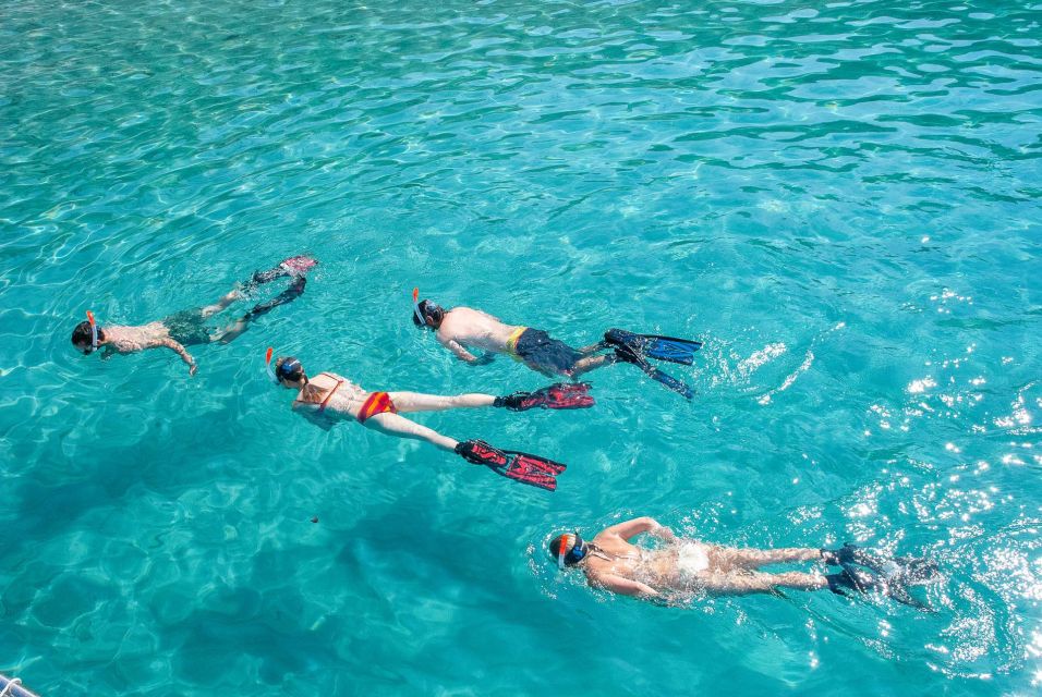 Santa Ponsa: Snorkeling Tour in a Marine Reserve - Boat ride and sea-sickness reality: short time, more control