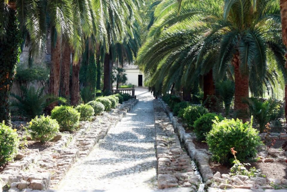 Sóller: Jardines de Alfabia Entrance Ticket - Inside the house: layered styles you can actually spot