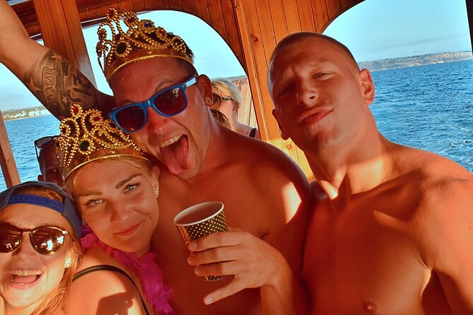 Sunset Tour Mallorca: Sunset boat trip with music & good atmosphere - Who this tour suits best (and who should choose differently)