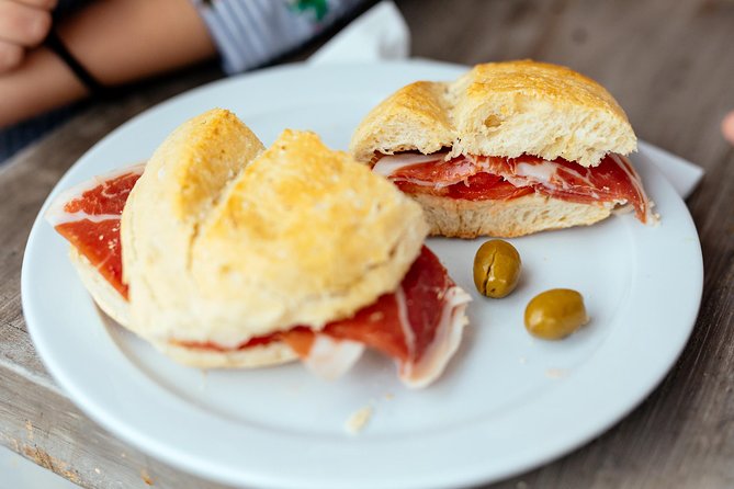 The Award-Winning PRIVATE Food Tour of Mallorca: The 10 Tastings - Vegetarian options: how to make sure the tastings match your needs